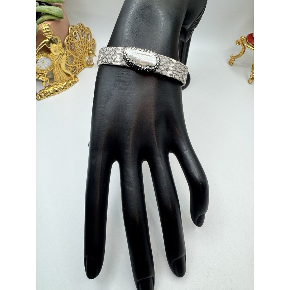 Snake Skin Baroque Pearl Marcasite Thin Cuff Bracelet Pretty Bracelet For Ladies